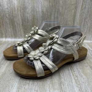 NWT Natural Soul 10M‎ Sandals Metallic Gold Floral Cushioned Footbed Shoes 8.5 M